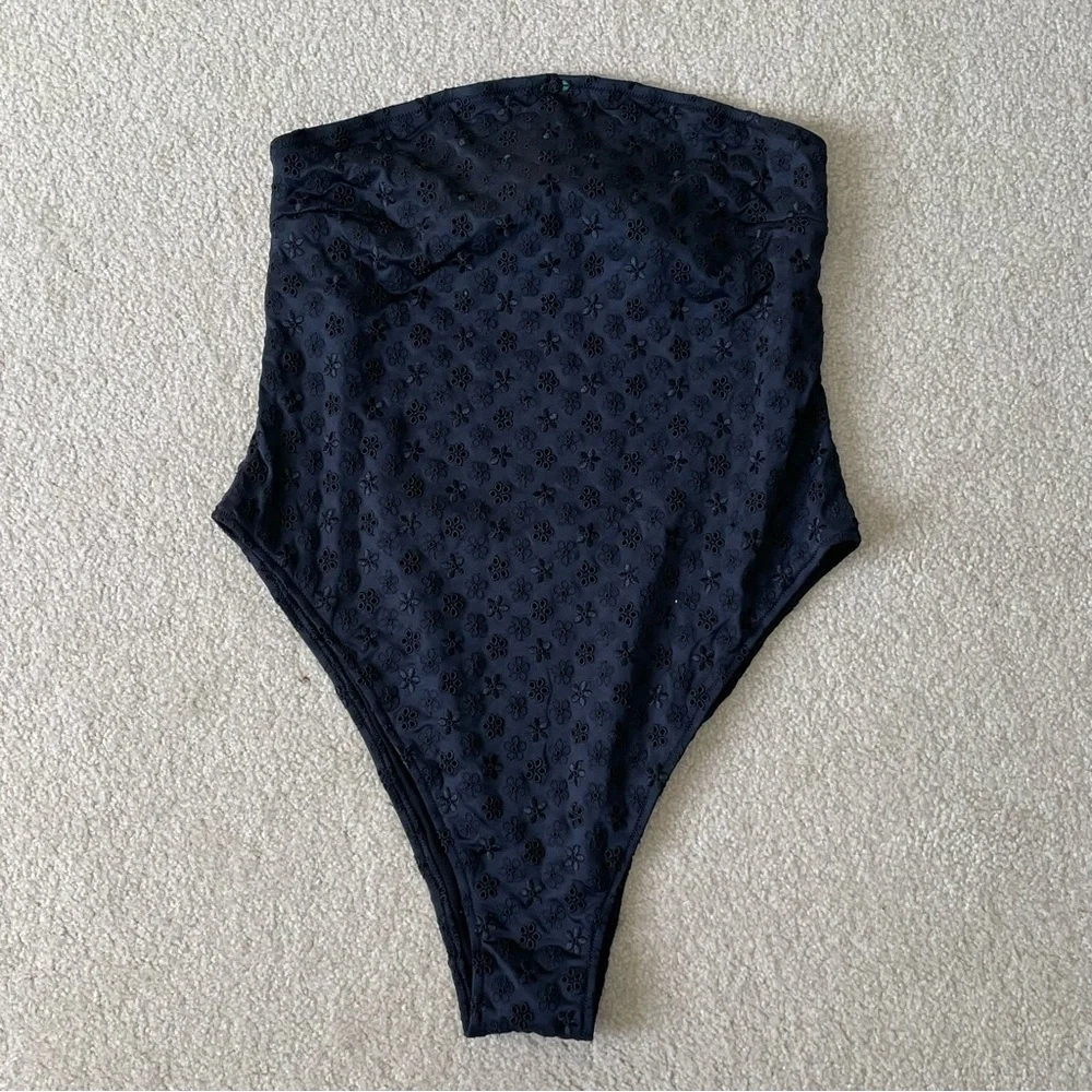 New! Pink x Frankie’s Bikini’s Francis one piece eyelet Swimsuit 54075